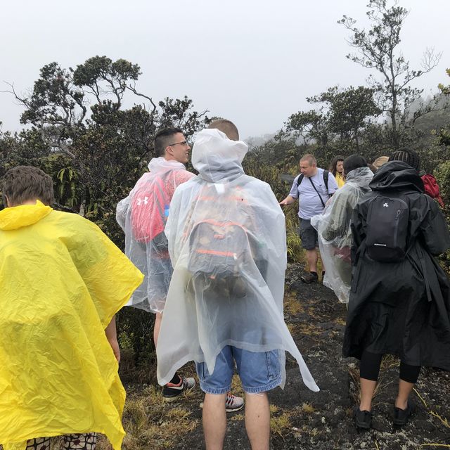 hiking down kaumana trail